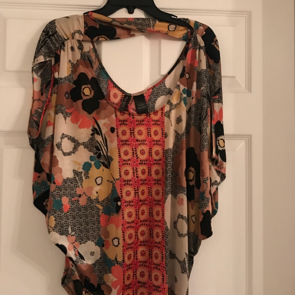 Silly sleek choker top